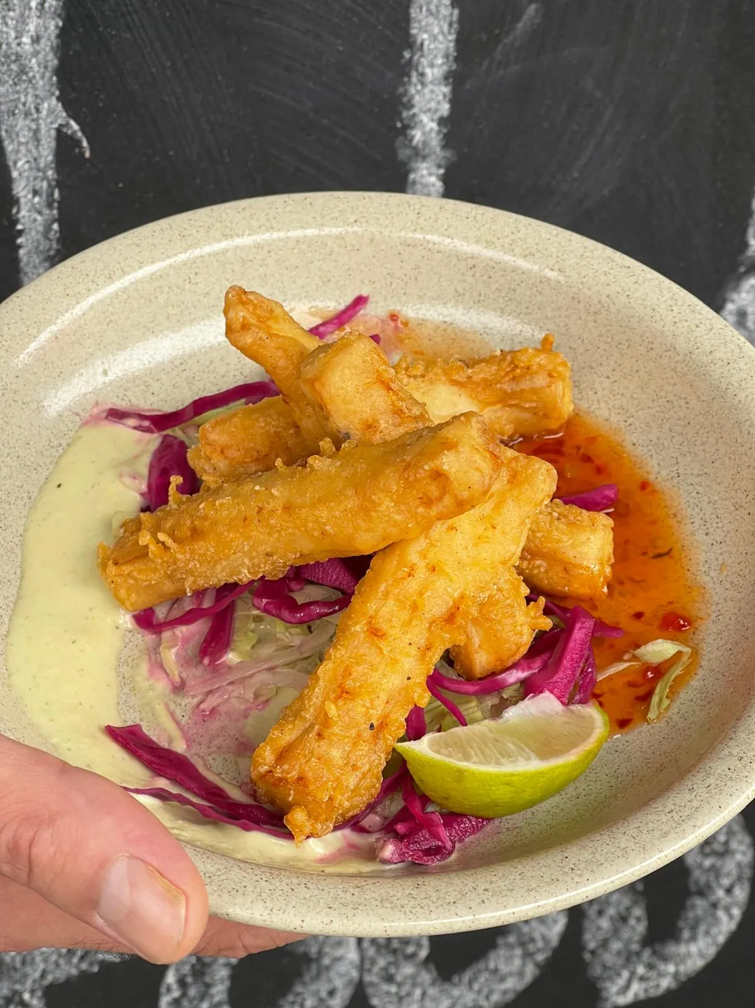 Tempura com couve roxa